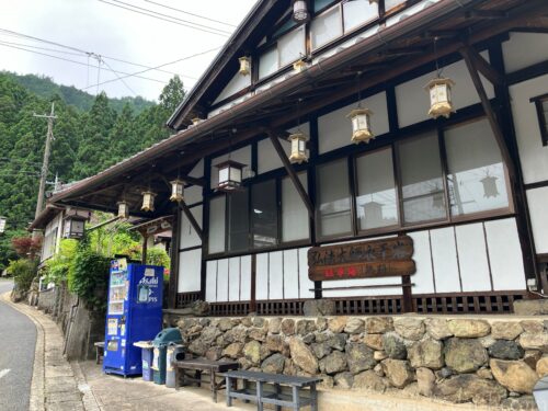 弘法大師御衣干岩駐車場