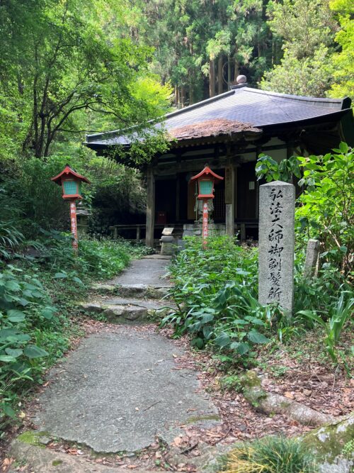 弘法大師御剃髪所跡