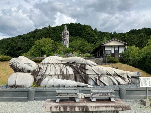 壷阪寺天竺渡来釈迦如来大涅槃石像