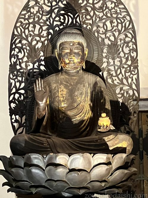 壷阪寺大講堂の薬師如来像