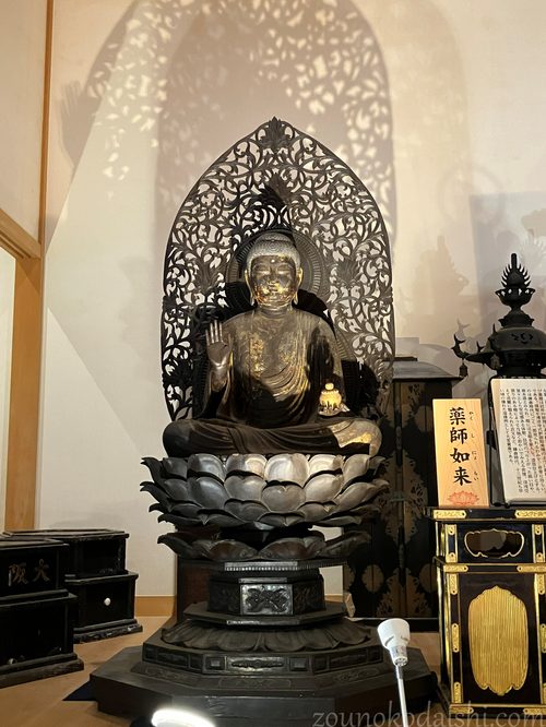 壷阪寺大講堂の薬師如来像